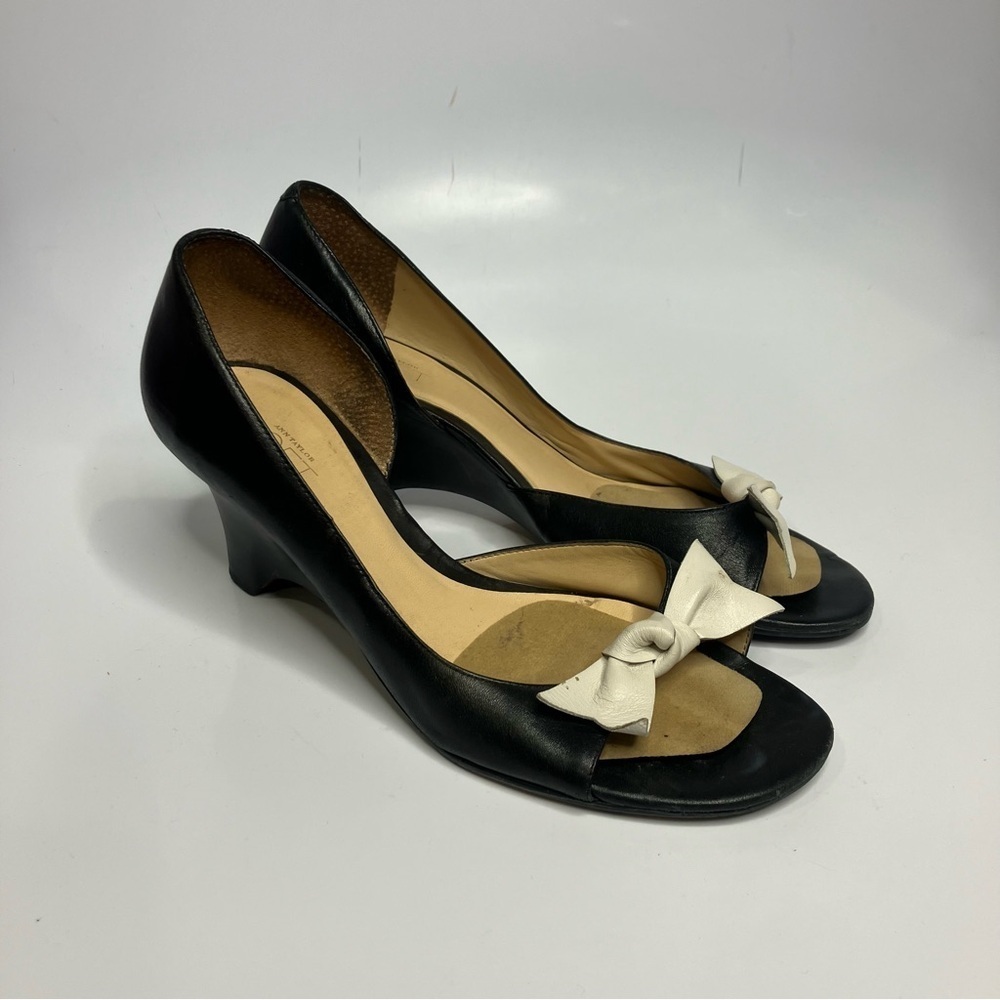 Loft black & cream leather‎ bow pumps size 8.5
